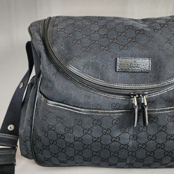 ✨️GUCCI GG Canvas Diaper Messenger Bag - Picture 3 of 16